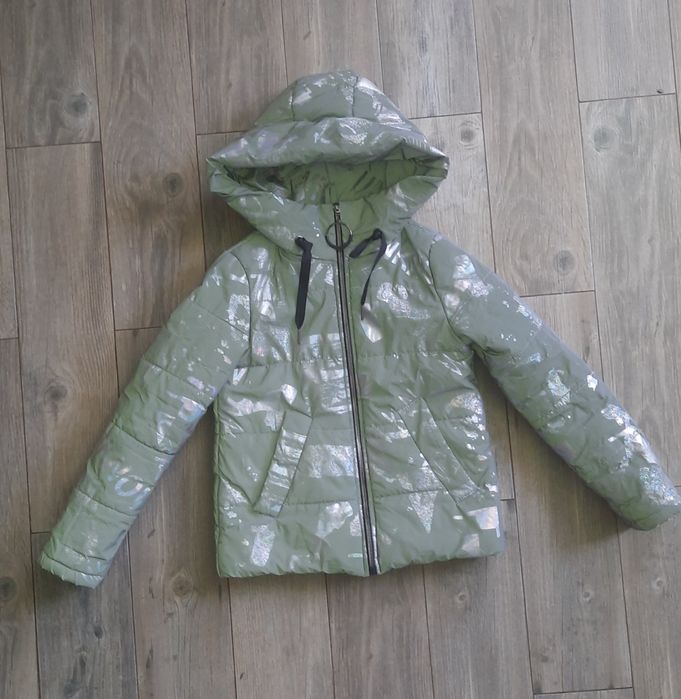 Куртки зимові та осінь-весна для дівчинки