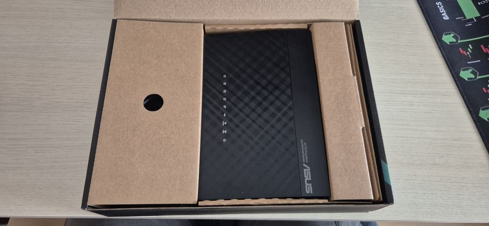 Router ASUS RT-AC51U