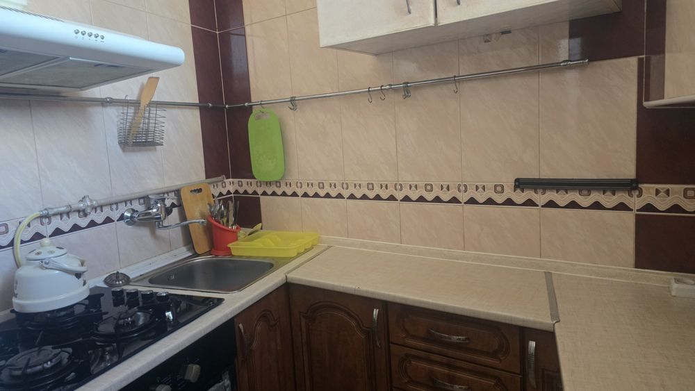 2 кім квартира, центр, біля університету, окремі кім, оплата помісячна