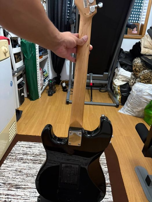 Guitarra elétrica