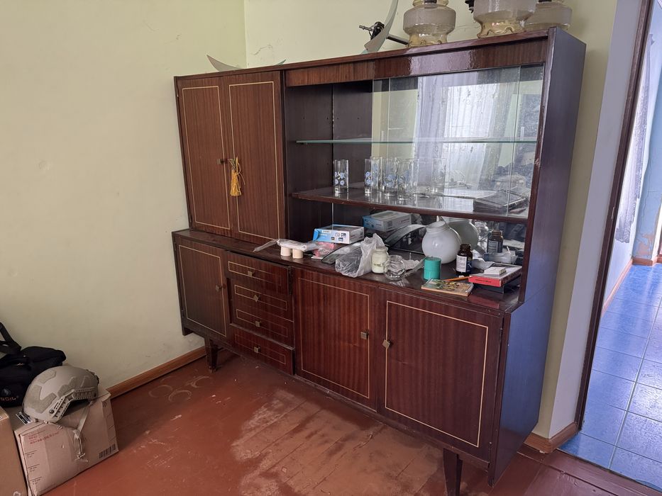 Сервант / шафа-стінка в ретро стилі. САМОВИВІЗ