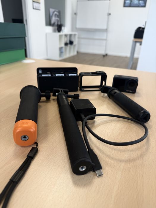 Dji Action 4 muito boa muitos acessorios