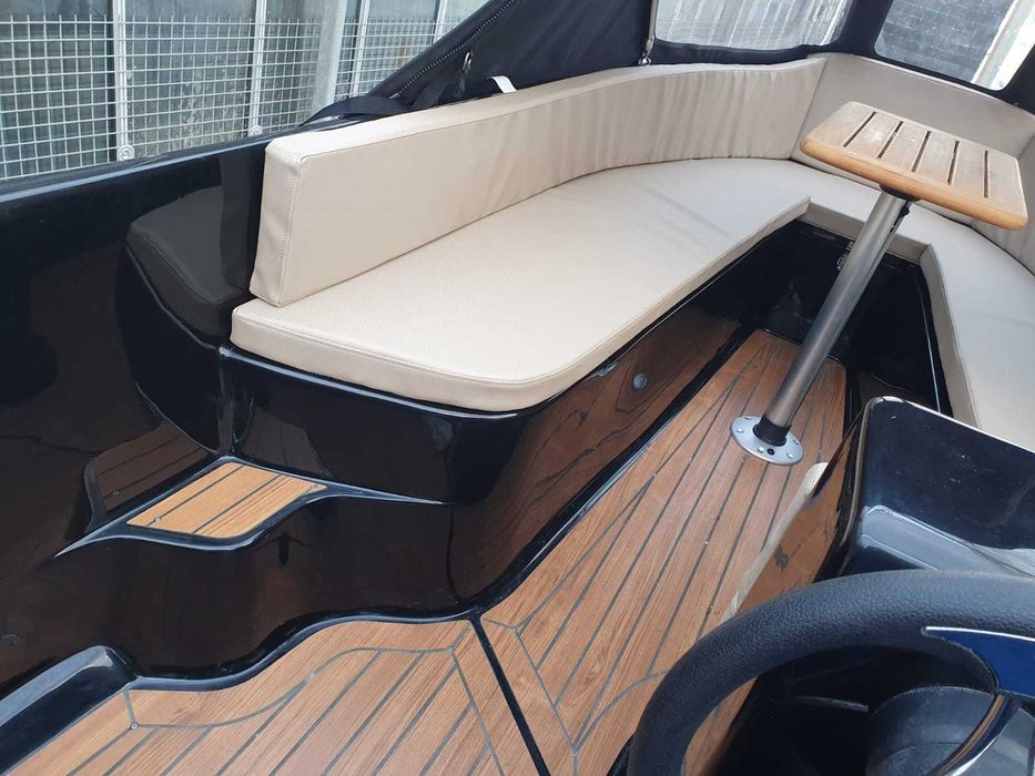 Łódź łódka turystyczna Wile 470