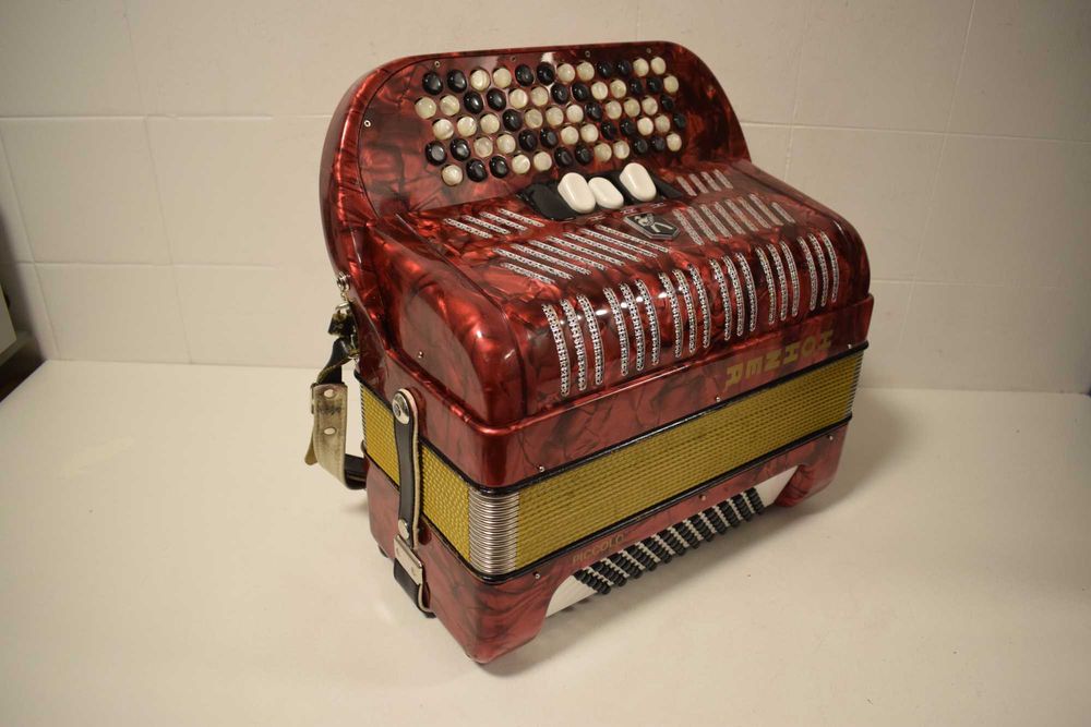 Acordeao Hohner Picolo 2 Voz. N 31