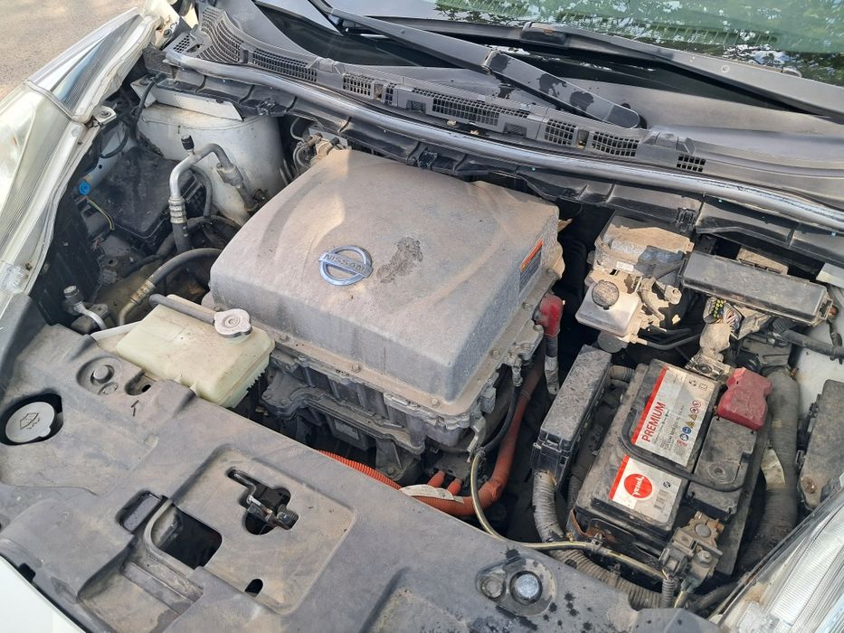 Nissan leaf 2013