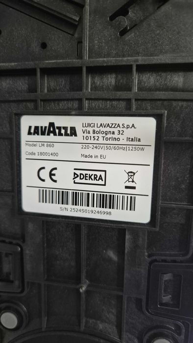 Ekspres kapsułkowy Lavazza Jolie 10 bar czarny