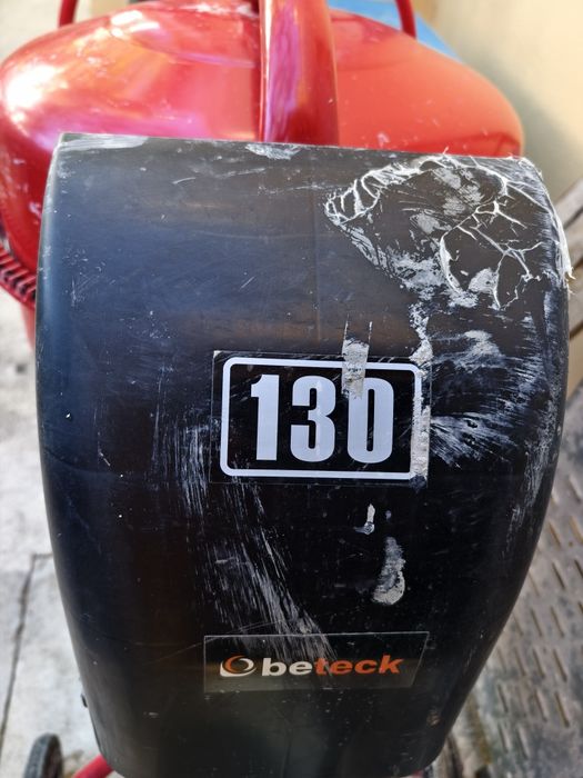 Betoneira elétrica de 130 litros