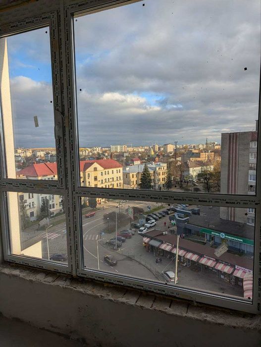 Велика здана 1 кімнатна квартира біля вокзалу. (ЄОселя)