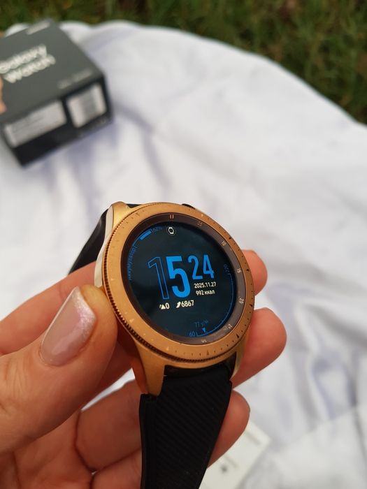 Смарт годинник  Samsung watch r810 42mm rose gold