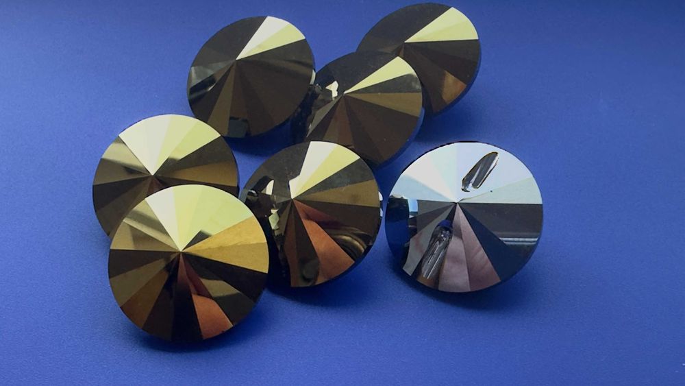 Guziki Swarowski 27 mm