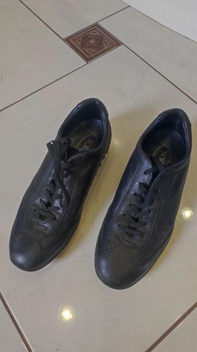TOD'S туфлі кросівки жіночі