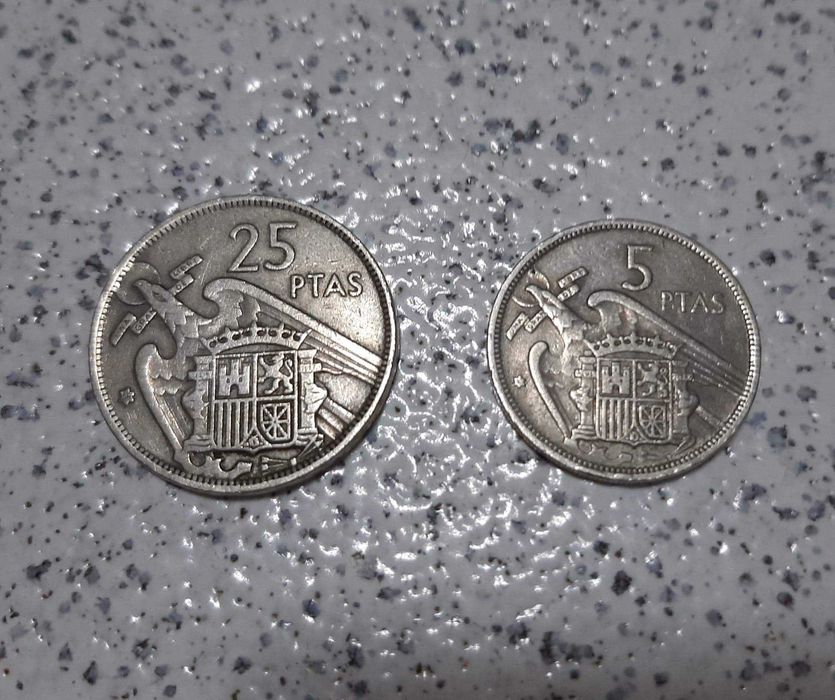 2 Moedas de Franco Caudillo de Espanha 1957