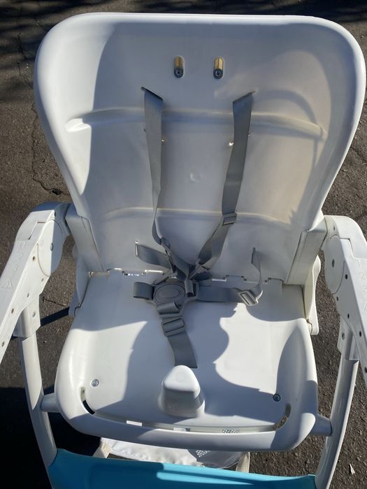 Стілець для годування