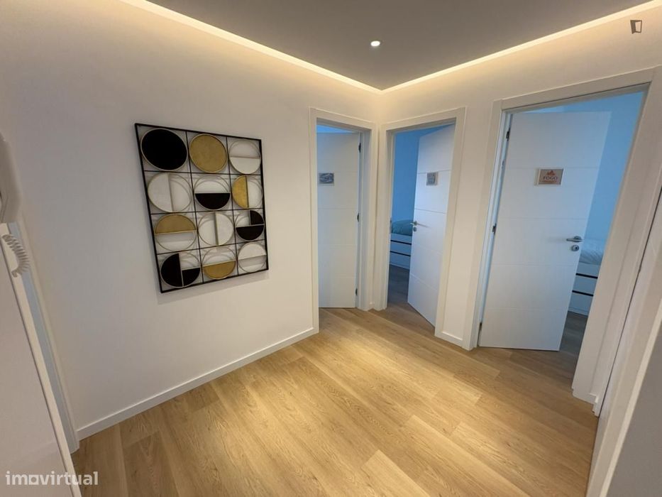 Quarto - localizado em Amadora Lisbon