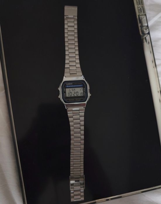 CASIO vintage digital watch NOVO
