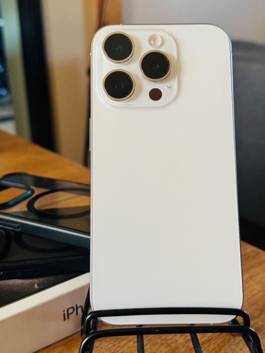 iPhone 15 Pro 256 GB White Titanium