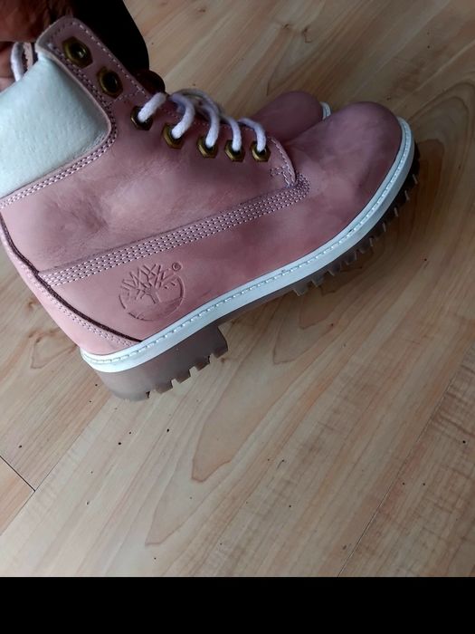 Timberland rosa muito bom