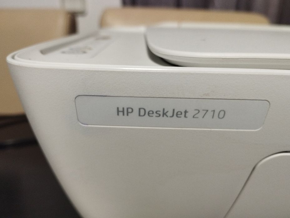 HP deskjet 2710 como nova