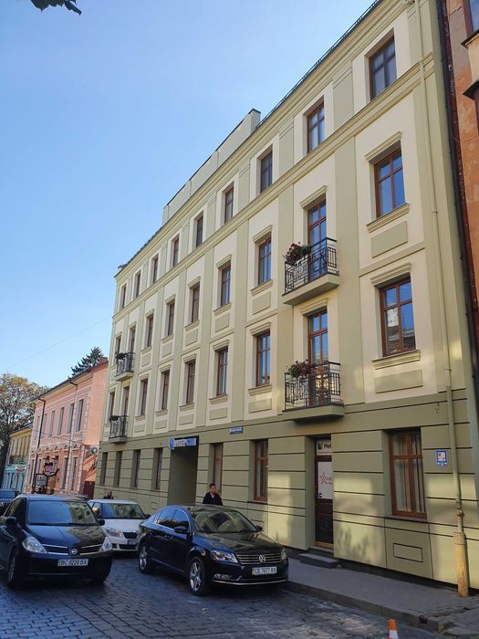 Оренда офісів у бізнес-центрі на Шевченка