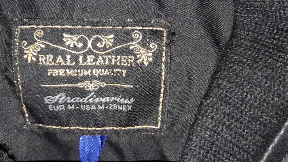 Курточка Жіноча  Шкіряна  Stradivarius розмір 46