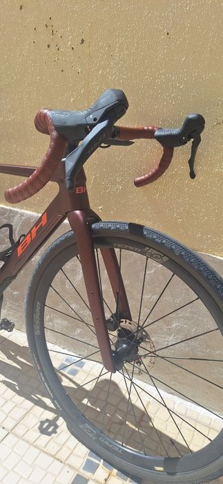 Bicicleta gravel BH