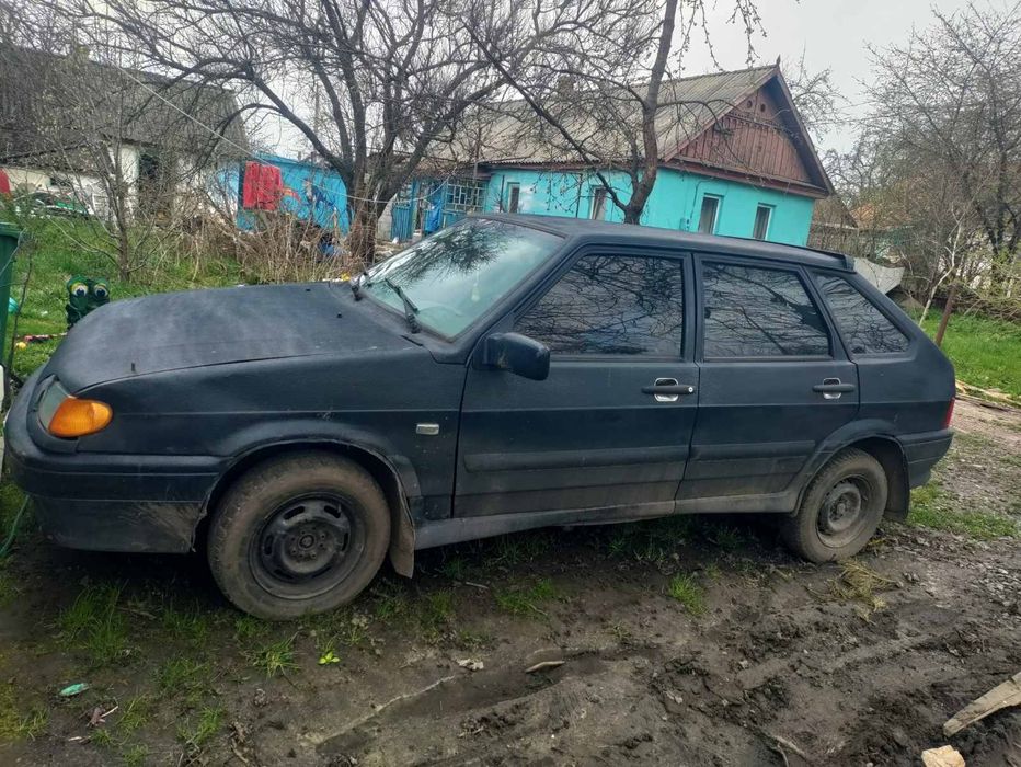 Автомобіль ваз 2114