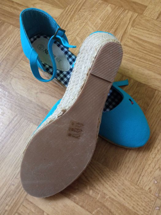 espadryle turkusowe