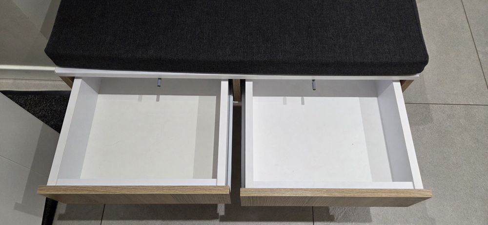 Szafka z siedziskiem do przedpokoju