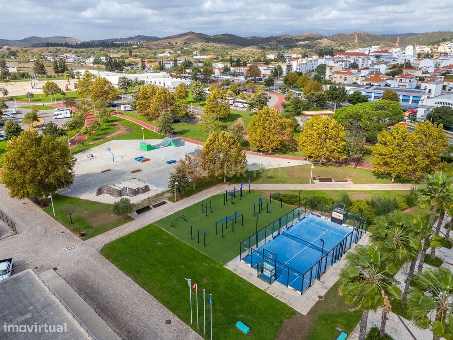 T3 com área de 110m² no Centro Histórico de Silves: para Renovar e Faz