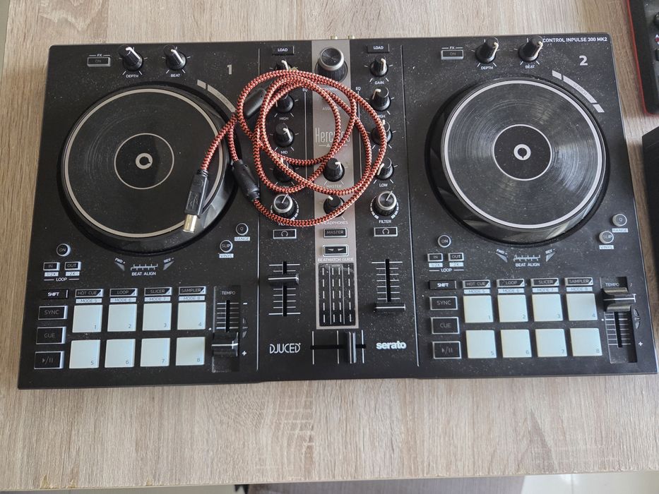 Akai mpd218 e hercúles impulse 300 e outros