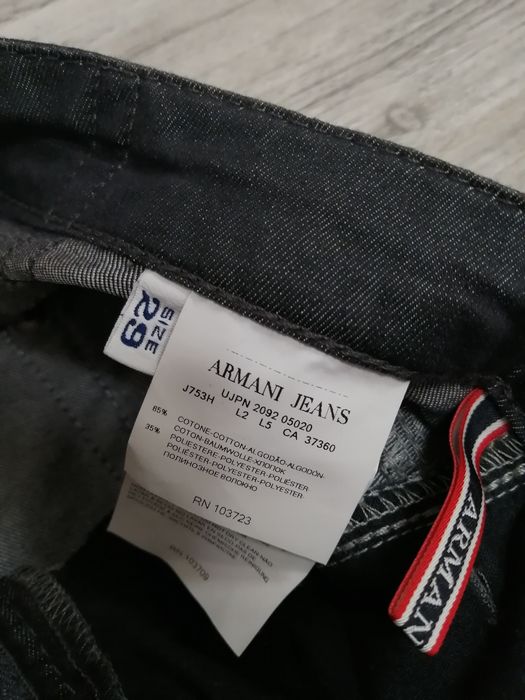 Armani Jeans r M