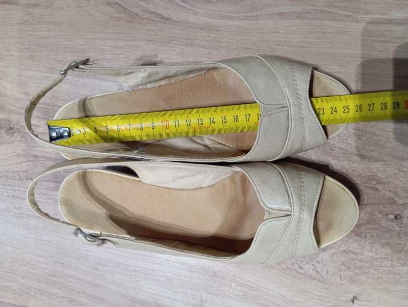 Buty sandały beżowe r. 39 25,5 cm