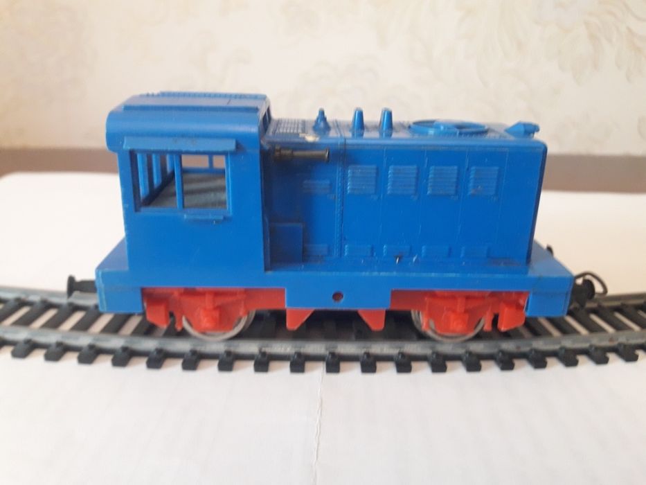 ЖД вагони фірми  PIKO , HO . 16 мм.