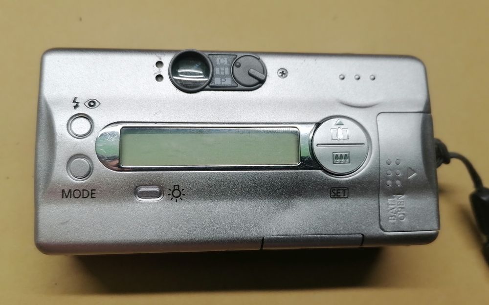 Фотоаппарат Canon IXUS