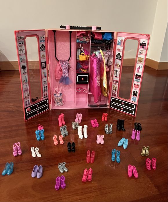 Roupeiro da Barbie