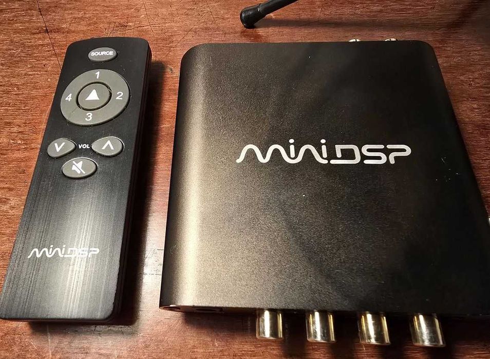 miniDSP DDRC-24 USB DAC DSP Dirac Live plus mikrofon miniDSP UMIK-1