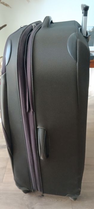 Валіза дуже велика