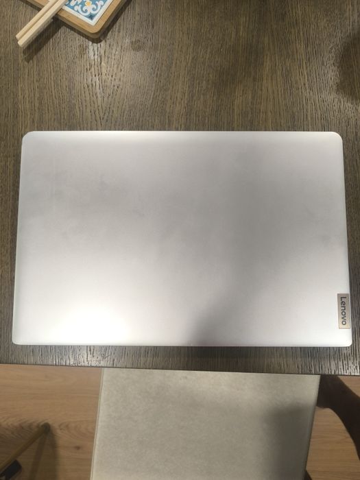 Lenovo IdeaPad 1 15ALC7 | Ryzen 7 5700U | 16GB RAM | Excelente Estado