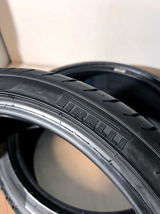 Pneus Pirelli Pzero - 225/35/19 - Como NOVOS