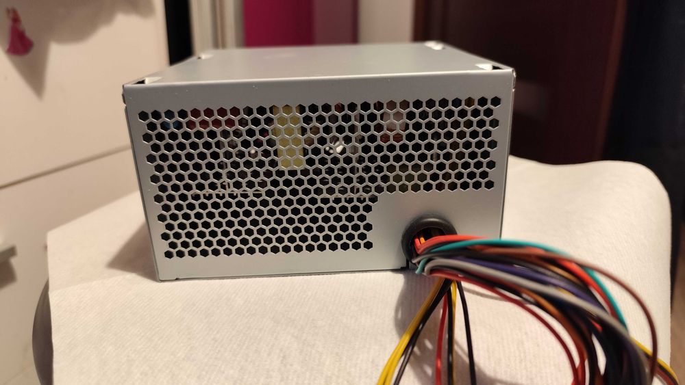 Zasilacz Akyga Basic 400W (AK-B1-400s) ATX – do retro PC