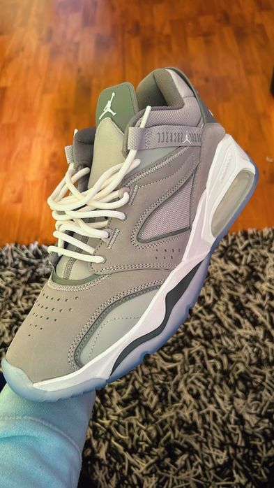 Nike air jordan cinzenta