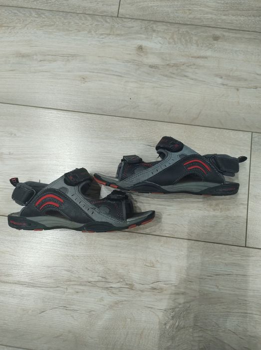 Sandałki chłopięce rozm. 32