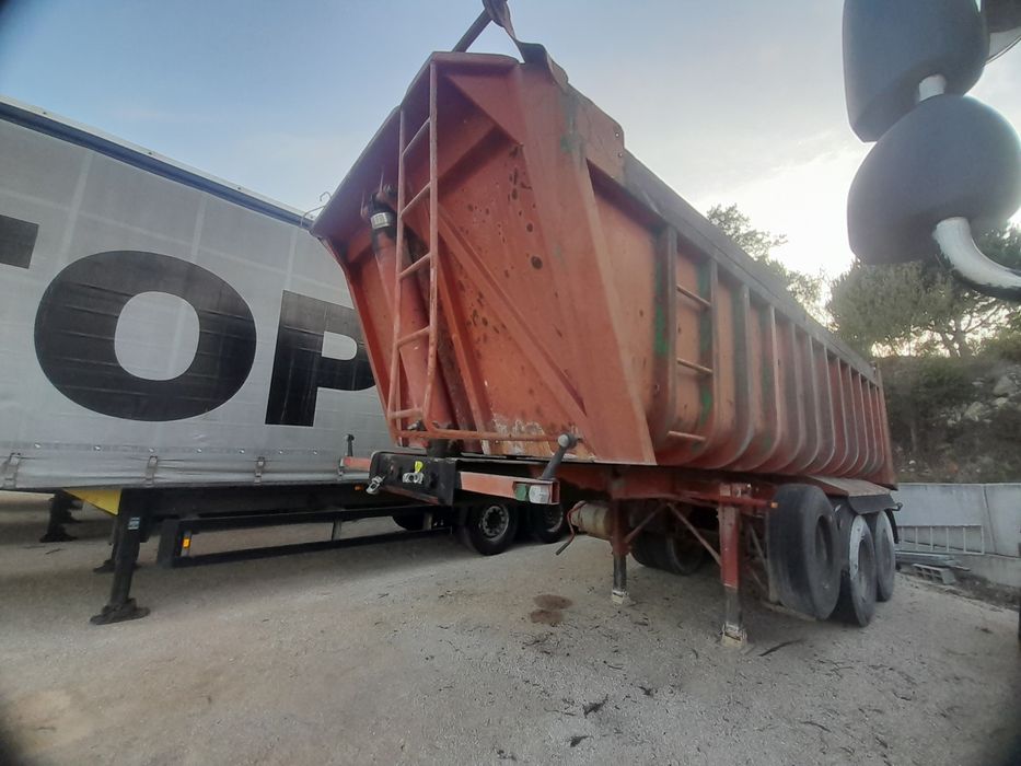 Semi-reboque basculante Montenegro