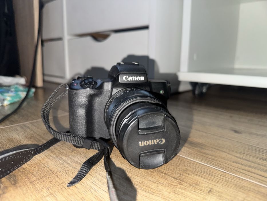canon eos mark 50II z objektywem
