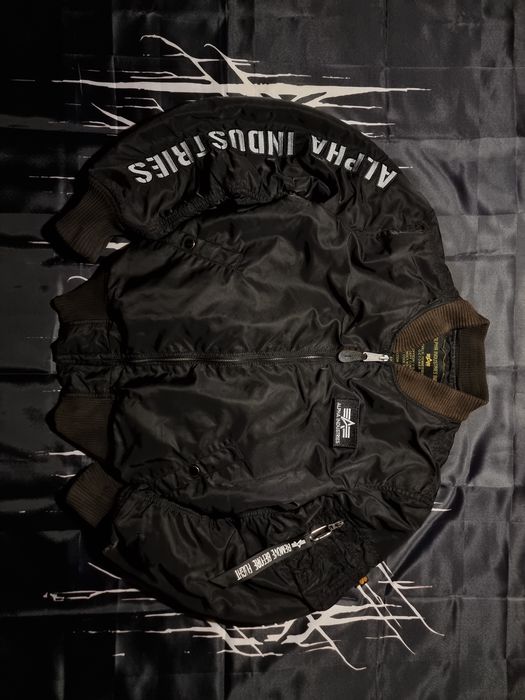 продам бомберы Alpha Industries,CWU 45 MA-1