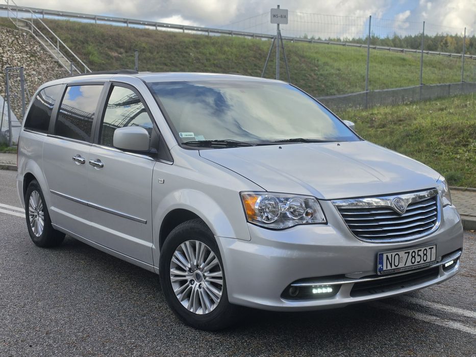 Lancia Voyager
