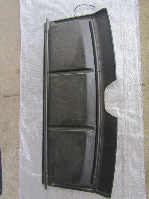 Chapeleira (prateleira) Peugeot 205 em bom estado
