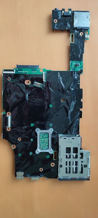 Материнська плата Lenovo X220. На відновлення або запчастини.