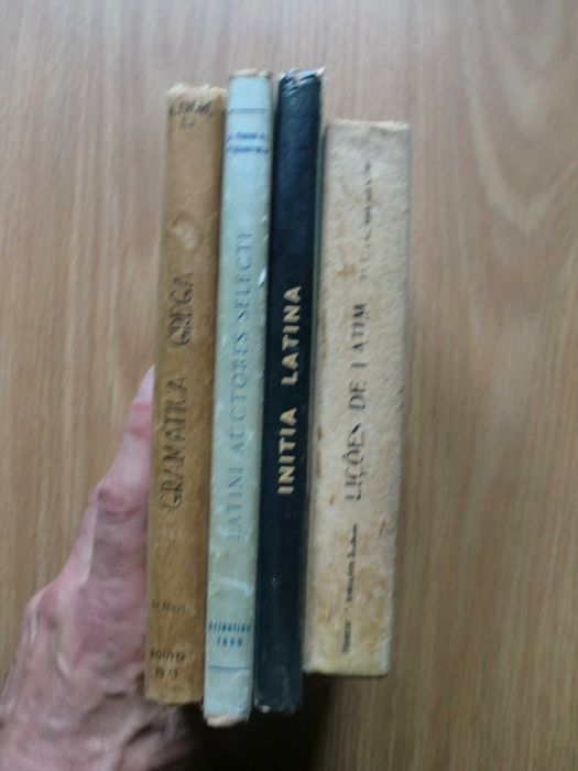 Obras de Latim e Grego - Preços Variados