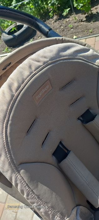 Дитяча коляска     .